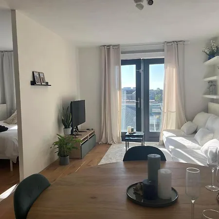 Apartment A Few Steps Away